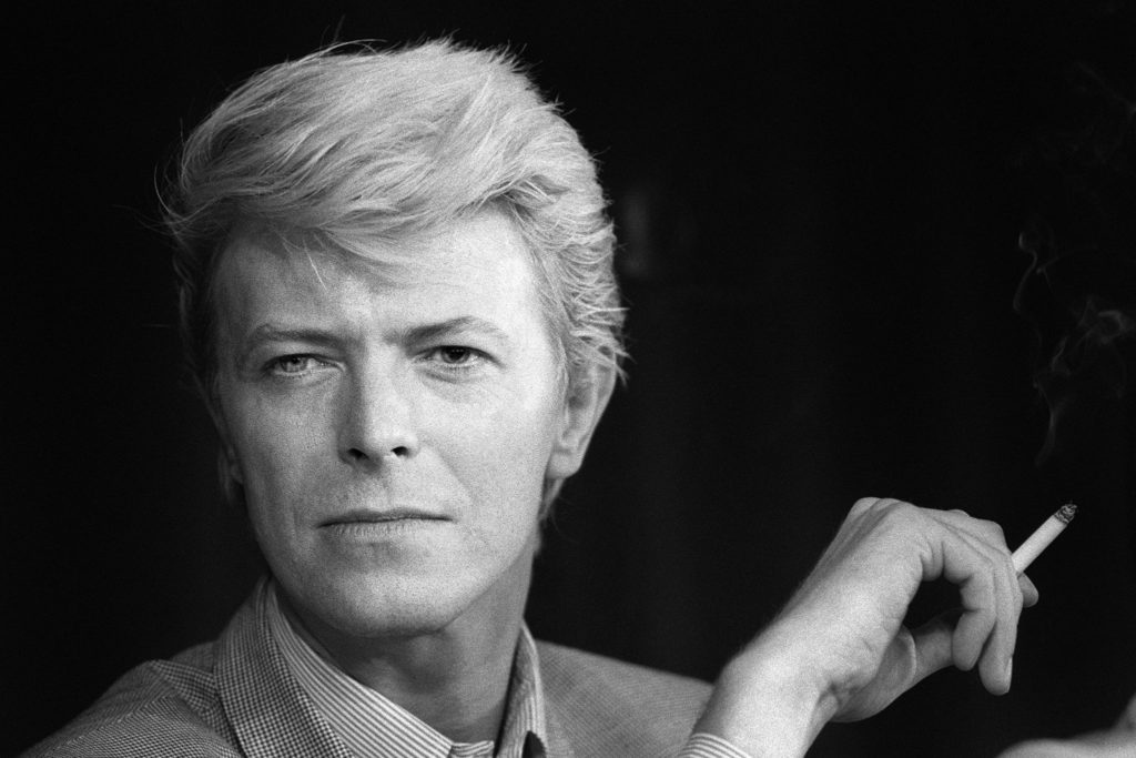 Blog Bios Urn: David Bowie rejects traditional burial in favour of direct cremation